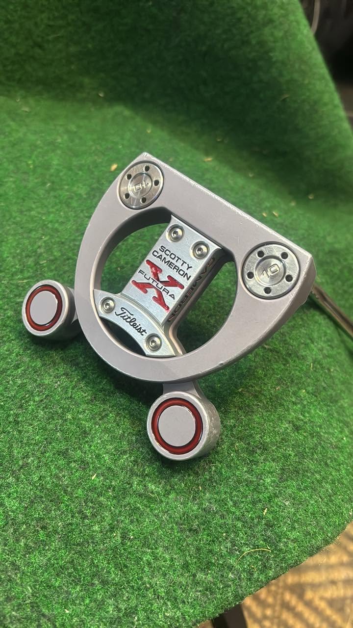 Scotty Cameron Futura X putter after expert refurbishing